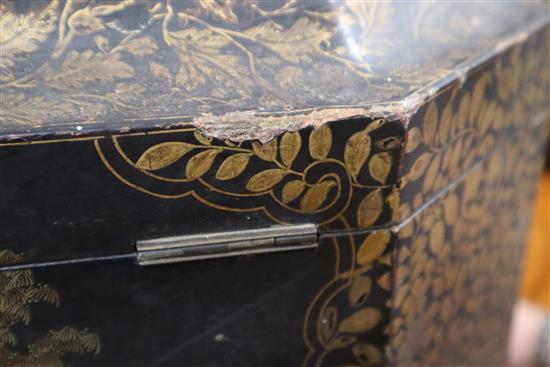 A Chinese export small lacquer box W.46cm